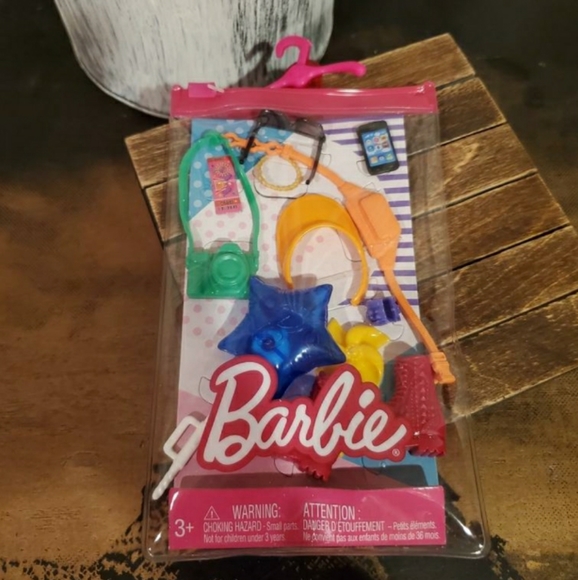 Barbie Accessories, Storytelling Pack for Barbie Dolls, Amusement Park theme - Picture 5 of 5